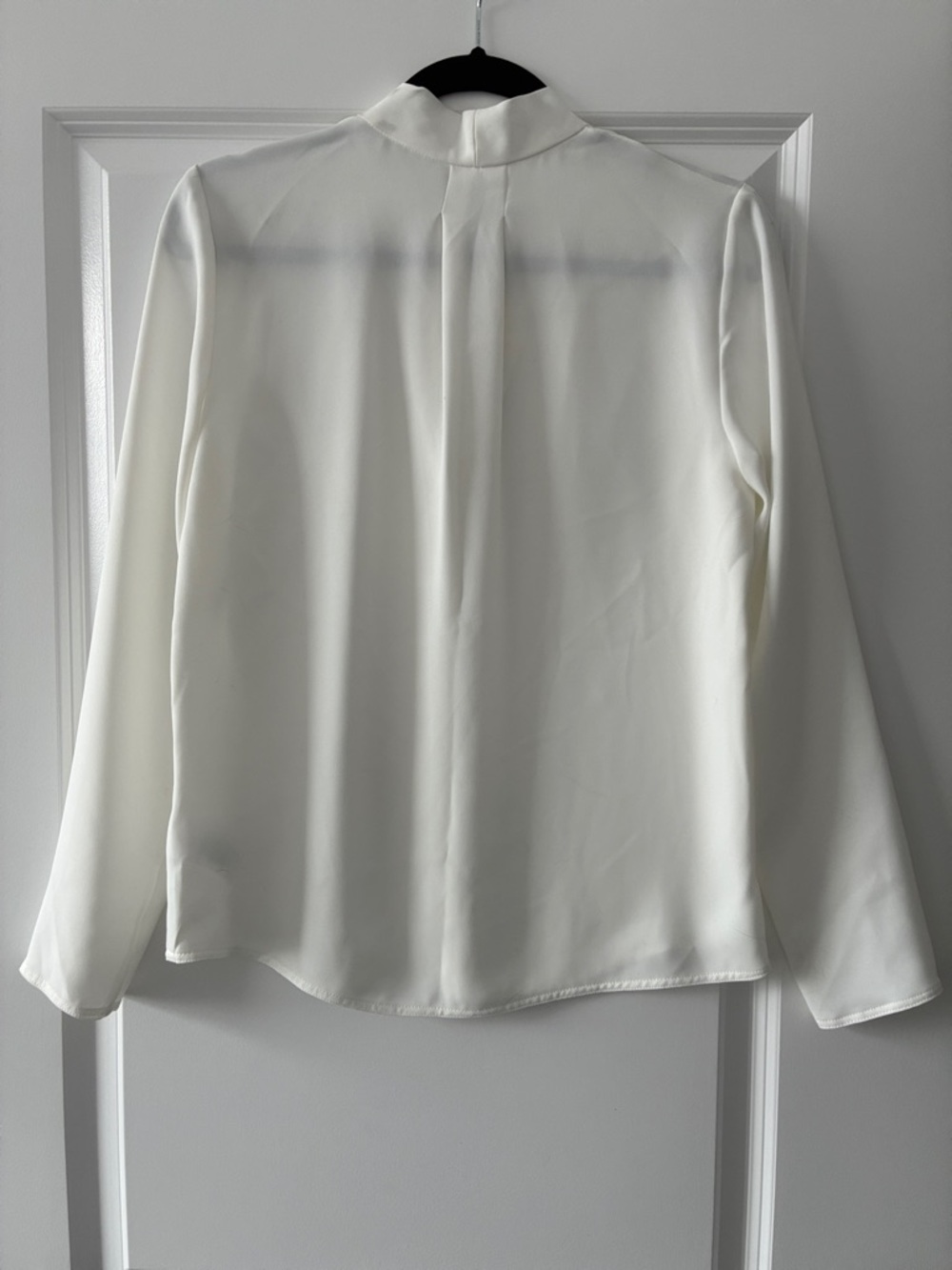 Babaton Size S Akira Blouse - Crisp White - Picture 3 of 7